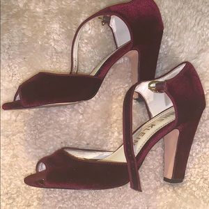 Anne Klein used pumps